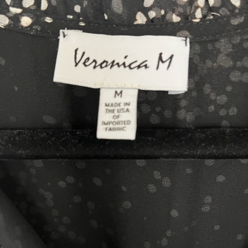 Veronica M Black and White Mini Dress - Perfect for a summer workday - Picture 2 of 5